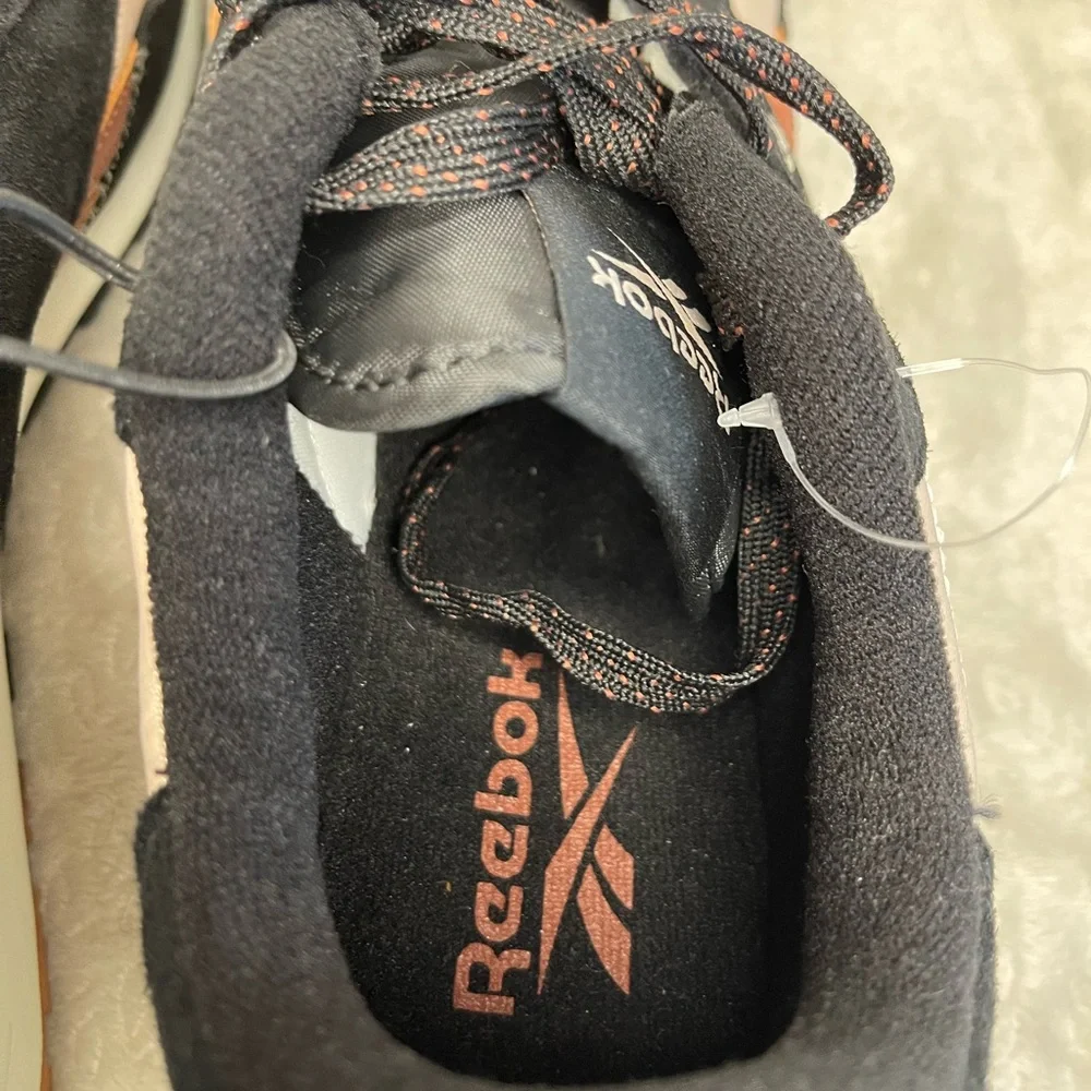 Reebok Men's Black and Tan Sneakers‎